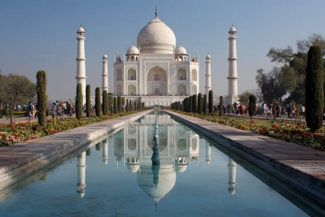 Detalhes da arquitetura do Taj Mahal
